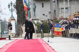 Moldovan president meets Romanian counterpart