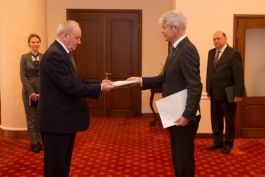 Moldovan president receives accreditation letters from four ambassadors