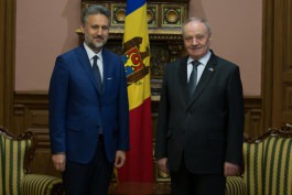 Moldovan president backs native vine producers