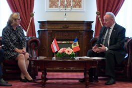 Moldovan president accepts credentials of three ambassadors