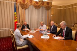 Moldovan president signs decrees appointing 11 magistrates