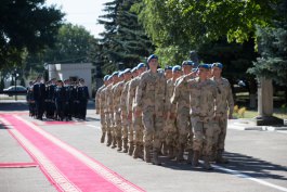 Moldovan president assists at 25th anniversary of National Army