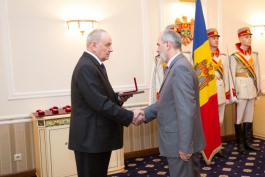 Președintele Republicii Moldova  a înmânat distincții unui grup de cetățeni