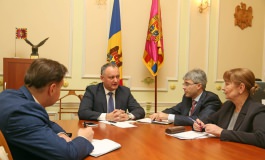 Preşedintele RM, Igor Dodon, a semnat proiectul de lege prin care se anulează obligarea cetăţenilor de a rambursa miliardele furate din sectorul bancar