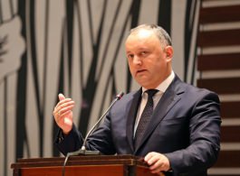 Igor Dodon a participat la business forumul moldo-rus și a vizitat expoziția ”Fabricat în Moldova”