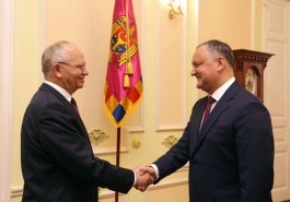 Moldovan president meets Russian envoy