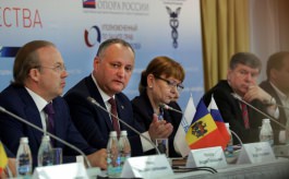 Moldovan president attends business forum in Moscow