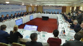 Moldovan president attends business forum in Moscow