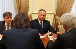 Igor Dodon a avut întrevederi cu ambasadorul Confederaţiei Elveţiene și ambasadorul Japoniei în Republica Moldova