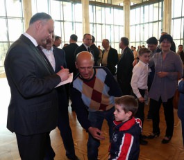 Igor Dodon a participat la ceremonia de premiere a învingătorilor la Turneul internaţional la șah rapid, ”Memorial V. Cebanenco”