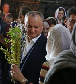 Președintele Republicii Moldova, Igor Dodon a participat la slujba oficiată la Catedrala Mitropolitană ”Nașterea Domnului”