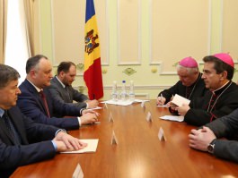 Igor Dodon a avut o întrevedere cu Nunţiul Apostolic în RM 