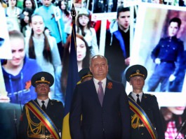 Președintele Republicii Moldova a conferit distincții de stat cu prilejul Zilei Victoriei unui grup de veterani