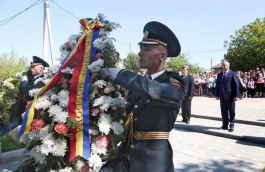 Президент Республики Молдова принял участие в церемонии открытия Мемориала воинам, павшим за освобождение села Делакэу