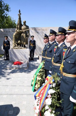 Președintele Republicii Moldova a participat la ceremonia de inaugurare a Memorialului ostașilor căzuți pentru eliberarea satului Delacău