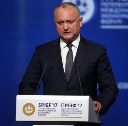 Igor Dodon a rostit un discurs în cadrul Forumului Economic Internațional din Sankt Petersburg