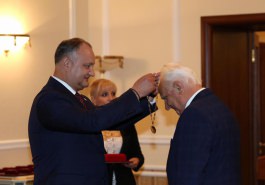 Președintele Republicii Moldova a înmînat distincții de stat unor cetățeni ai Republicii Moldova.