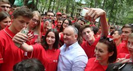 Forumul anual de vară „Teritoriul Tinerilor” din Vadul lui Vodă a fost deschis de Președintele Igor Dodon