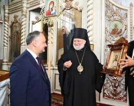 Președintele Igor Dodon a vizitat biserica Sfinții Arhangheli Mihail și Gavriil din satul Slobozia Mare