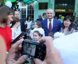 Cu prilejul începutului de nou an școlar, Igor Dodon a vizitat  gimnaziul moldovenesc ”Vasile Alecsandri” și gimnaziul rus ”Prometeu”din satul Copanca, raionul Căușeni