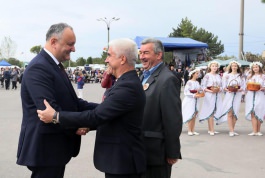 Президент страны принял участие в празднике ”Toamna de Aur - la Nistru, la mărgioară” в селе Кошница Дубоссарского района