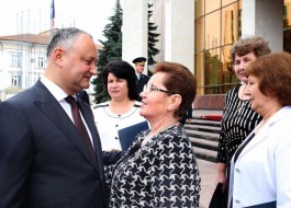 Igor Dodon a înmînat înalte distincții de stat și 141 de Diplome de Onoare ale Președintelui Republicii Moldova