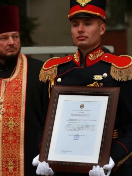 Președintele ţării, Igor Dodon a conferit Ordinul „Credință Patriei” clasa I, Brigăzii 2 Infanterie Motorizată „Ștefan cel Mare”