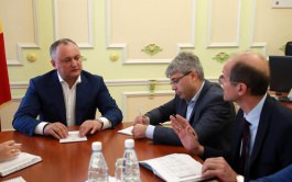 Ședință de lucru cu privire la mersul realizării proiectului național de construcție a 300 de complexuri sportive, prezidată de Igor Dodon