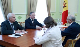 Igor Dodon a avut o întrevedere cu Ambasadorul Extraordinar şi Plenipotenţiar al Federaţiei Ruse în Republica Moldova, Farit Muhametșin