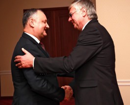 Președintele Igor Dodon a primit scrisorile de acreditare din partea ambasadorilor Ungariei,Republicii Polone și Republicii Malta, cu reședința la Varșovia