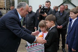 Igor Dodon visited the enterprise "Bucuria Saturn" in the village of Rudi ', Soroca district