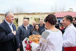 Președintele Igor Dodon a efectuat o vizită la două grădinițe din raionul Dondușeni