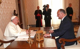 Moldovan President Igor Dodon had a meeting with the Sovereign Pontiff, His Holiness Pope Francis