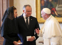 Președintele Republicii Moldova, Igor Dodon a  avut o întrevedere cu Suveranul Pontif, Sanctitatea Sa Papa Francisc