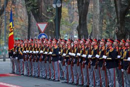 Igor Dodon a conferit Orchestrei Prezidențiale a Republicii Moldova titlul onorific  „Colectiv  Artistic  Emerit”