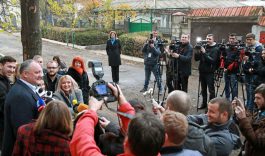 The President of the Republic of Moldova, Igor Dodon, accompanied by the First Lady of Galina Dodon, left their voice for the resignation of the mayor of the capital, Dorin Chirtoaca