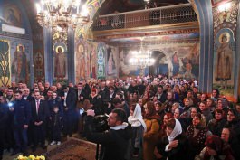 Președintele țării a participat la liturghia oficiată la Biserica Adormirii Maicii Domnului din satul Gaidar