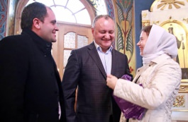 Președintele țării a participat la liturghia oficiată la Biserica Adormirii Maicii Domnului din satul Gaidar