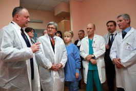 Cuplul prezidențial a efectuat o vizită la  Institutul Mamei și Copilului, Clinica Emilian Coțaga