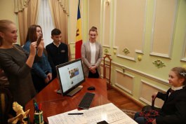 Dozens of children from both banks of the Dniester visited the President's residence in Chisinau and Condrita