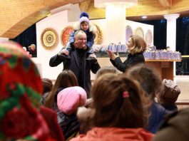 Dozens of children from both banks of the Dniester visited the President's residence in Chisinau and Condrita