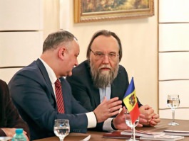 Igor Dodon, președintele Republicii Moldova a participat la lansarea cărții ”Zidul de Vest nu a căzut”  