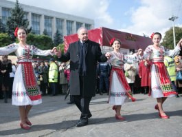 Președintele Nicolae Timofti a participat la manifestațiile dedicate Zilei Naționale a Vinului