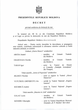  Igor Dodon a conferit distincții de stat unor actori remarcați din Moldova cu prilejul zilei profesionale