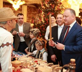 Igor Dodon a participat la inaugurarea expoziției-iarmaroc organizată sub patronajul Președintelui Republicii Moldova