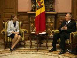 Nicolae Timofti met the Crown Princess Margareta and Prince Radu of Romania