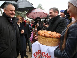 Igor Dodon a participat la lansarea lucrărilor de construcție a unui centru cultural-educaţional la Ceadîr-Lunga