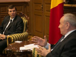 President of the Republic of Moldova Nicolae Timofti met the President of the European Chess Union Silvio Danailov