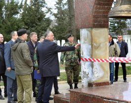 Președintele Igor Dodon a efectuat o vizită la Complexul Memorial „Eternitate” din Chișinău