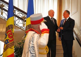 Președintele Republicii Moldova, Igor Dodon, a avut o întrevedere cu Preşedintele Republicii Belarus, Aleksandr Lukaşenko, aflat în Moldova la invitaţia șefului statului nostru